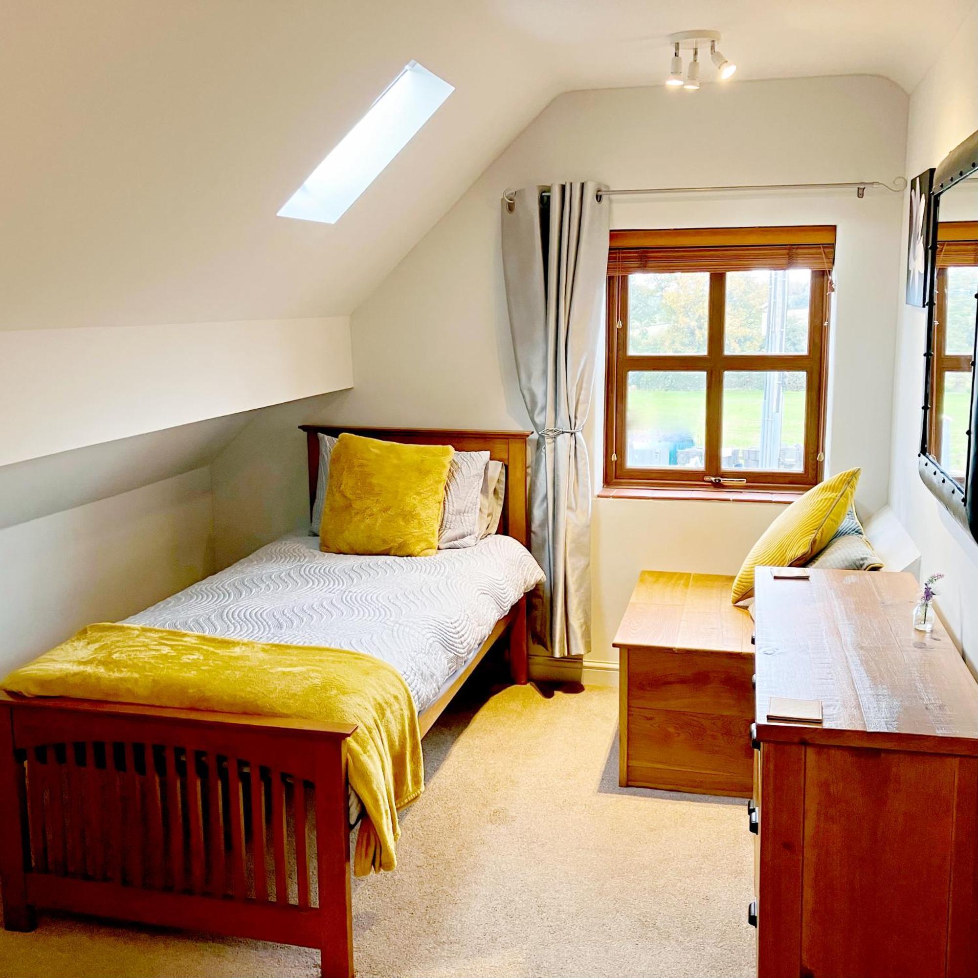 The Pigsty - 3 Bedroom Barn Conversion 考文垂 外观 照片